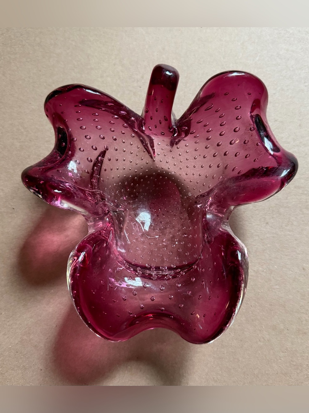 VTG MCM Cranberry Pink Clover Shaped Art Glass Bullicante Murano-Style Bowl